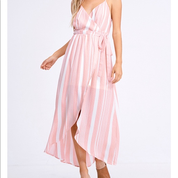 Dresses & Skirts - Closet clear 🚨 tulip hem maxi dress